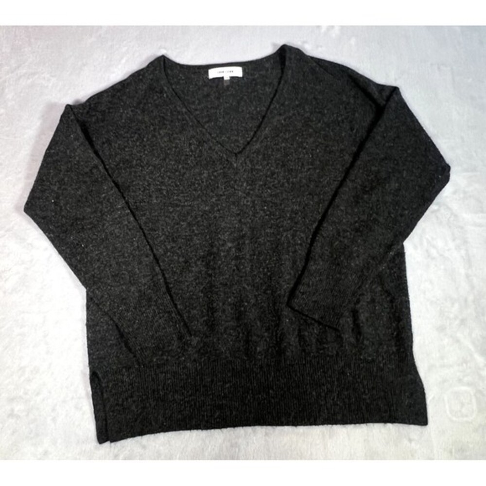 John & Jenn Sweater Womens M Medium Gray V Neck Acrylic Wool Blend Dark Academia